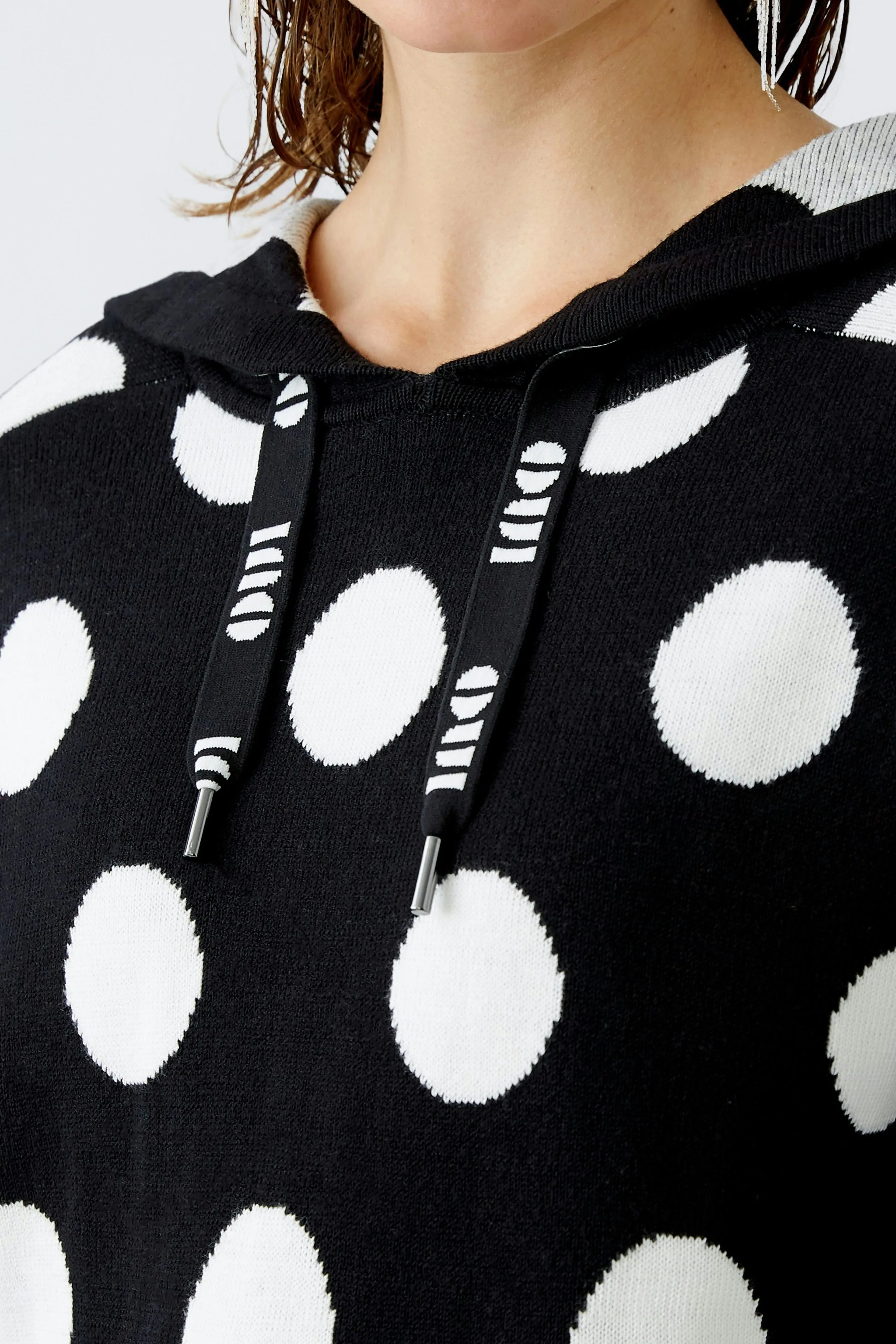 OUI Black & White Spotty Jumper