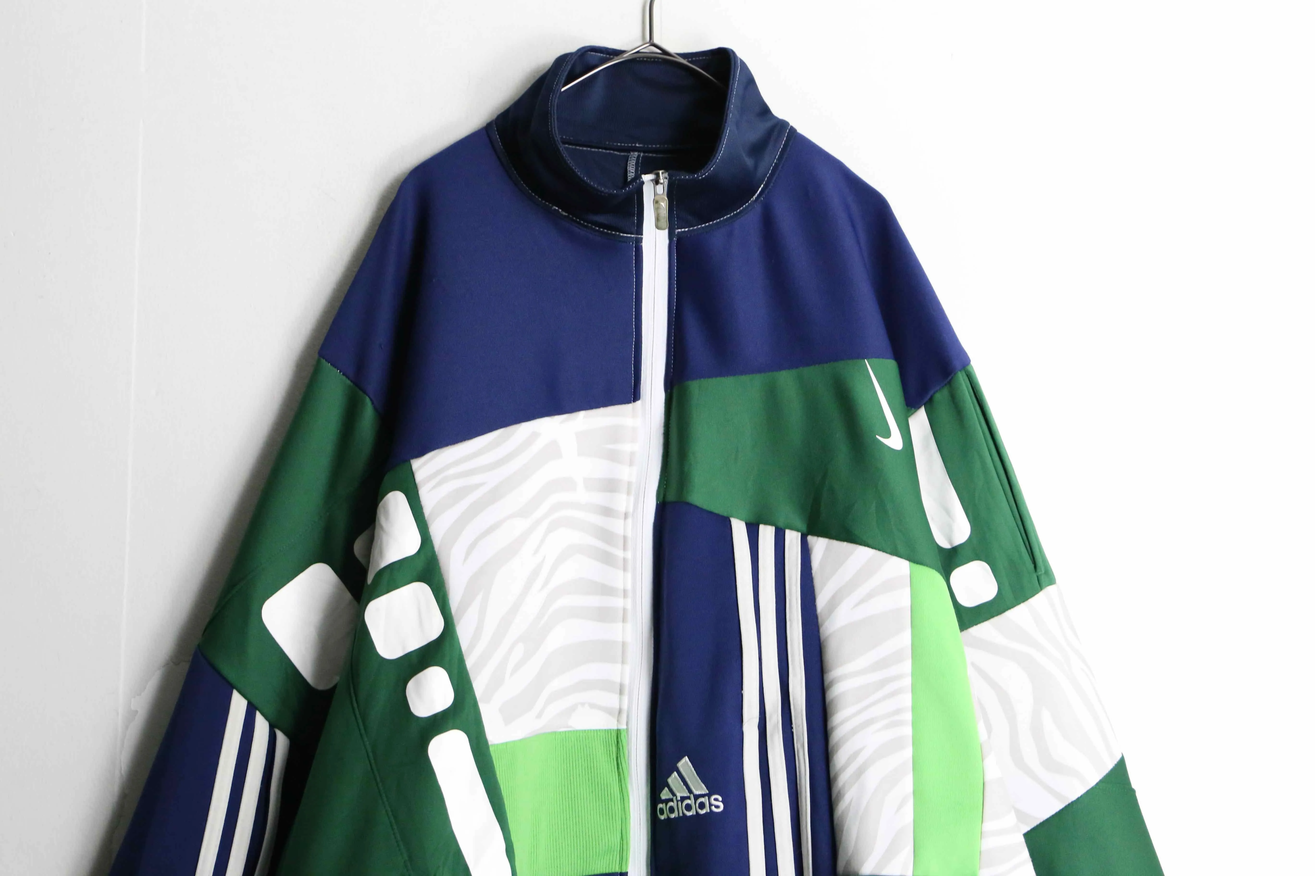 "Re:make"green × navy color random track jacket