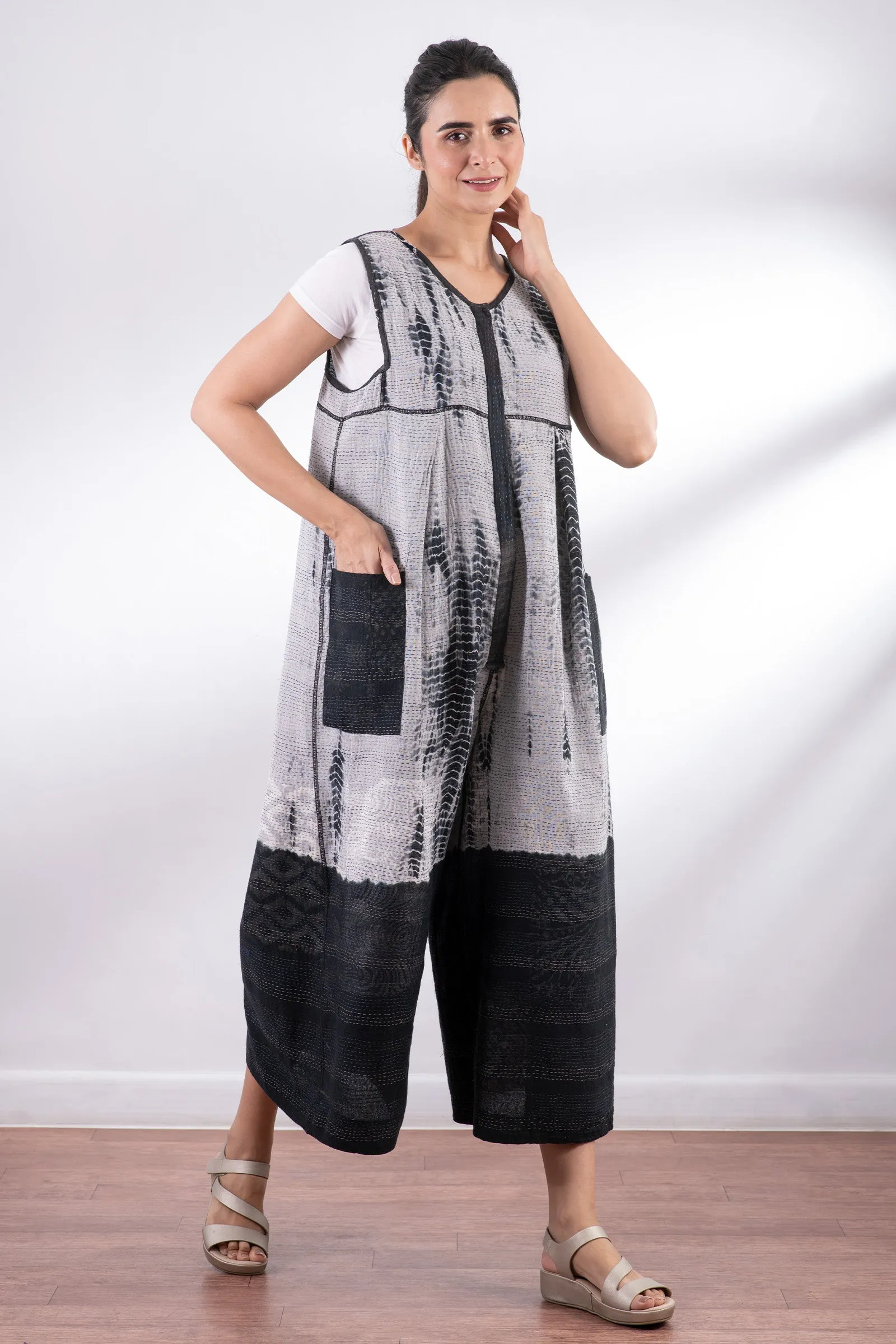 VINTAGE BOTTOM PRINT KANTHA PLEATED JUMPER - vb2637-blk -